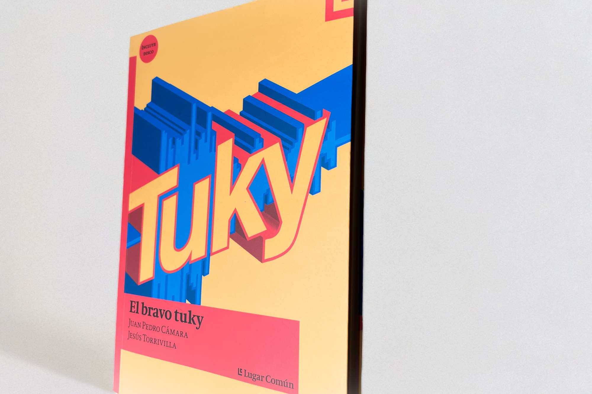 Portada de El bravo tuky, crónica sobre la changa tuky en los barrios de Caracas, coautoría Torrivilla, Editorial Lugar Común 2015